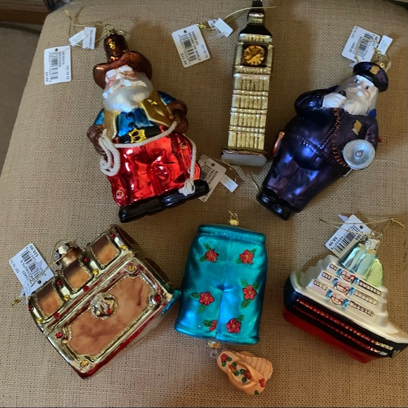 6 Glass Ornaments - Picture 1 of 7